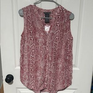 Chelsea & Theodore Red/pink Snake Print Sleeveless Top